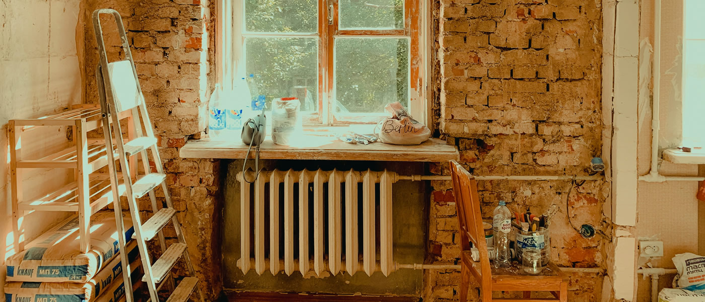 BJ Plastering & Damp Proofing Get the right treatment Damp & Decay